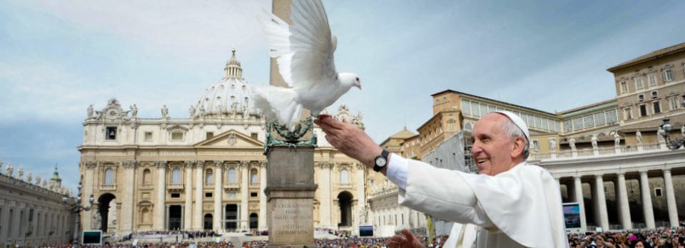 El papa Francisco hace un elogio extraordinario de la no-violencia